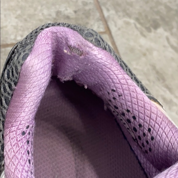 ASICS tennis shoe - Picture 5 of 5